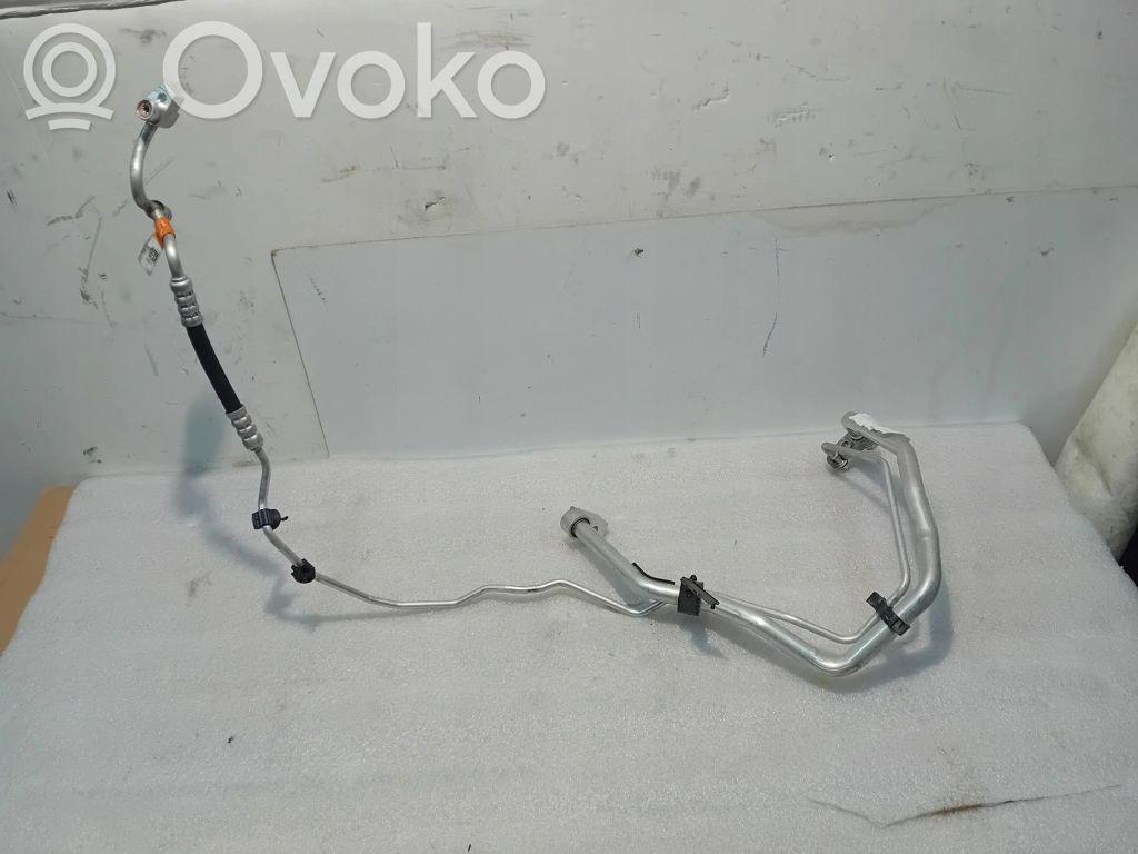 Ford Focus Ilmastointilaitteen putki (A/C) 