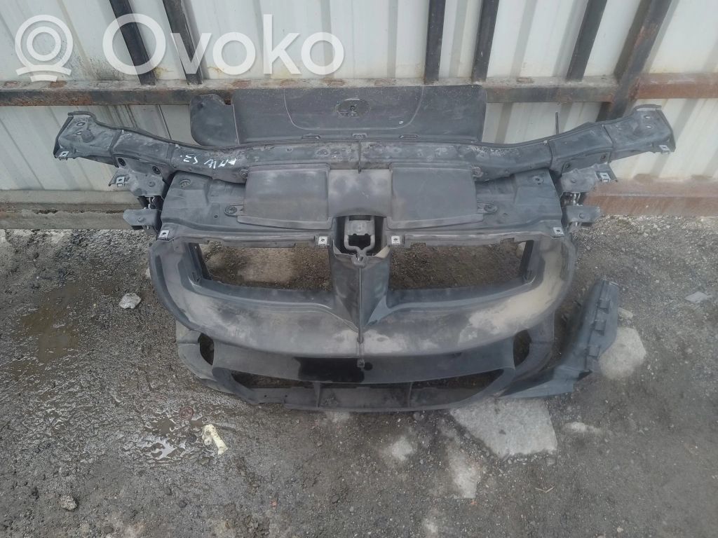 BMW 3 E90 E91 Radiatorių panelė 