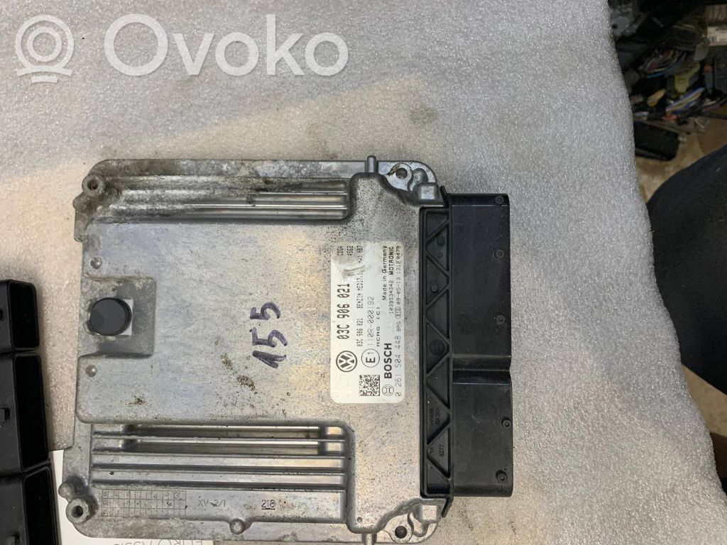 Volkswagen PASSAT B6 Engine control unit/module 