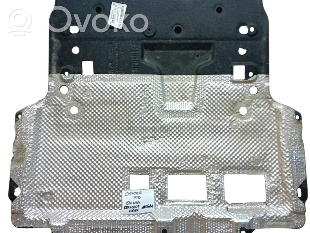 Opel Mokka B Engine splash shield/under tray 