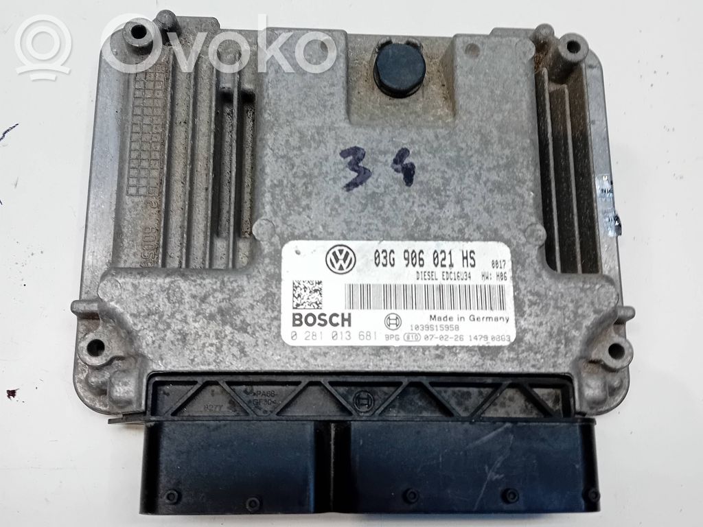 Volkswagen Touran I Engine control unit/module 