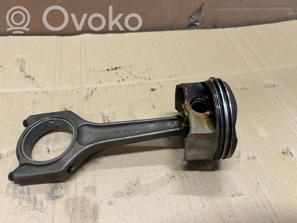 Piston with connecting rod