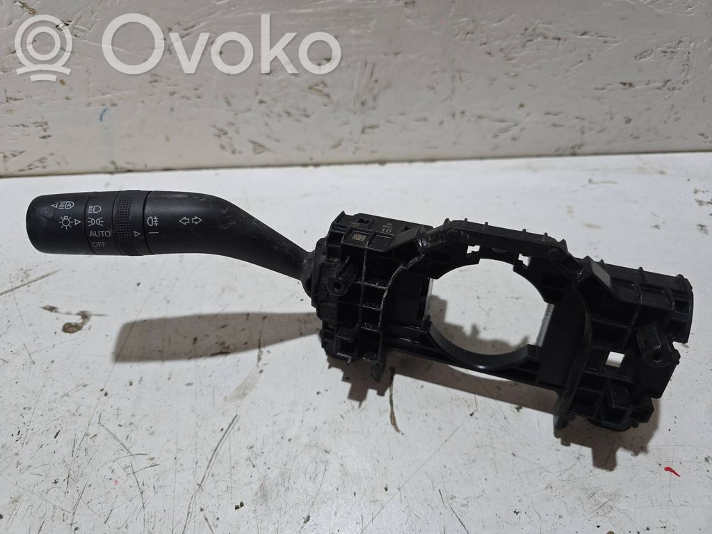 Mazda CX-30 Indicator stalk 