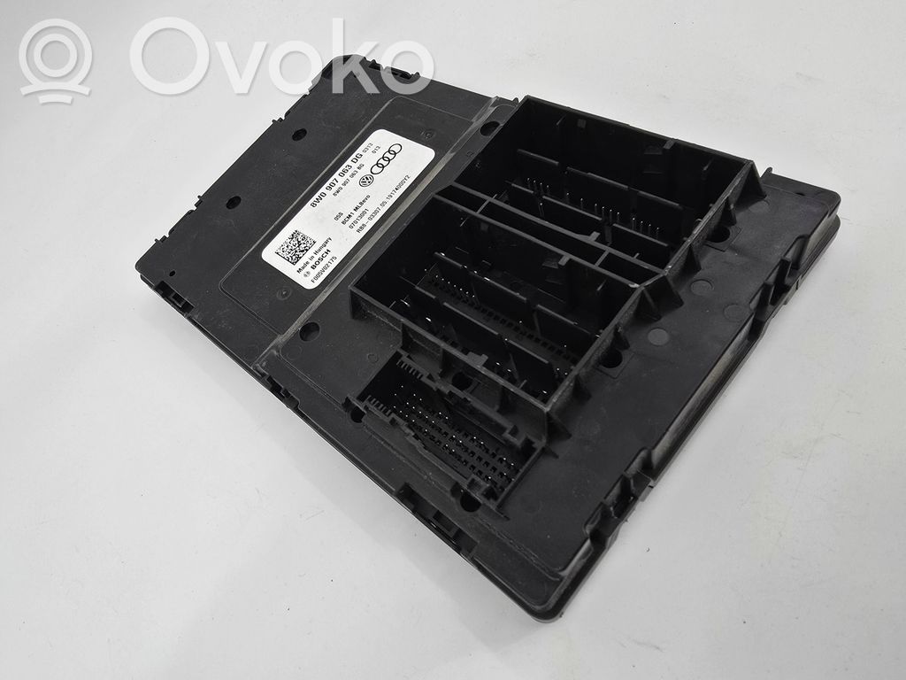 Mukavuusmoduuli   8W0907063DG,F005V02175,8W0907063BG