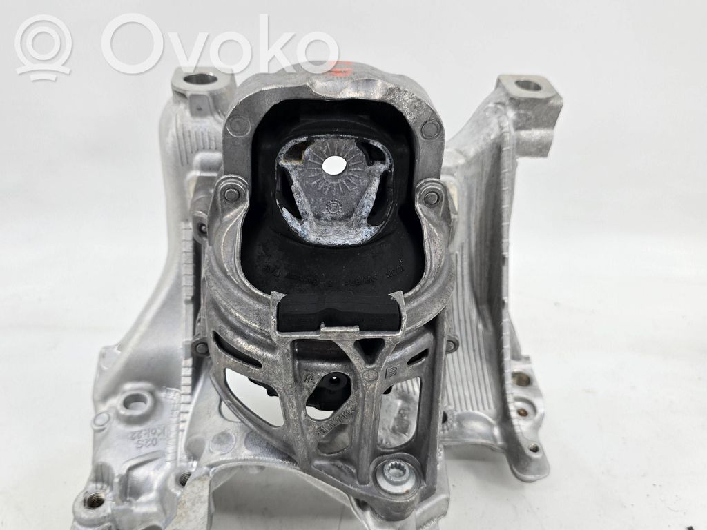 Audi A5 Engine mounting bracket 