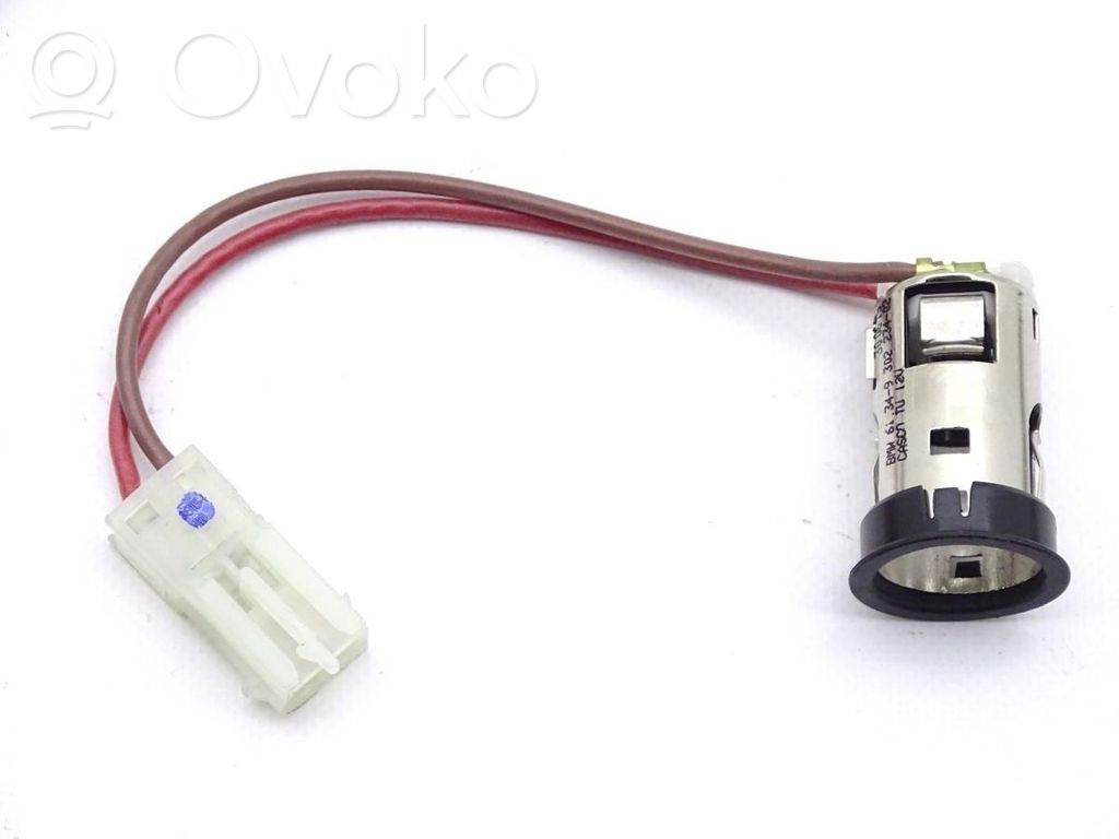 BMW 3 F30 F35 F31 Gniazdo 12V przednie 