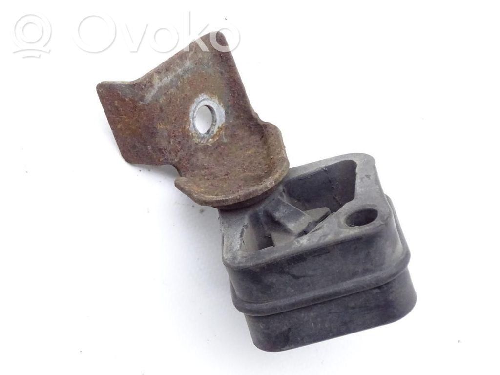 Muffler mount bracket/holder   7508087,7508087