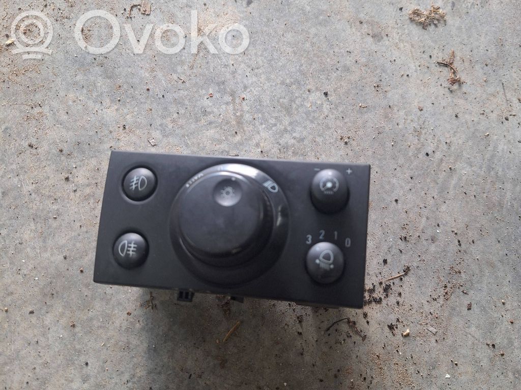 Light switch   13229541,LK04060058