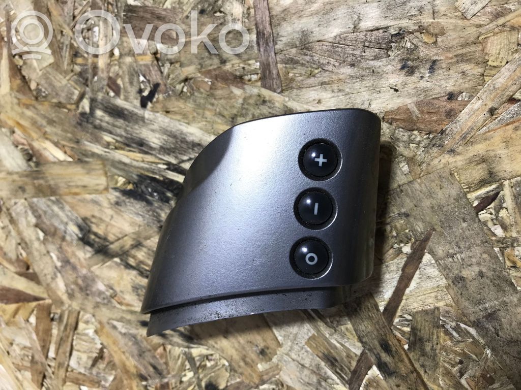 Opel Vectra C Steering wheel buttons/switches 