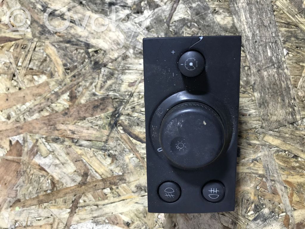 Light switch   9185891
