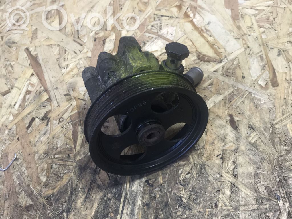 Opel Insignia A Power steering pump 