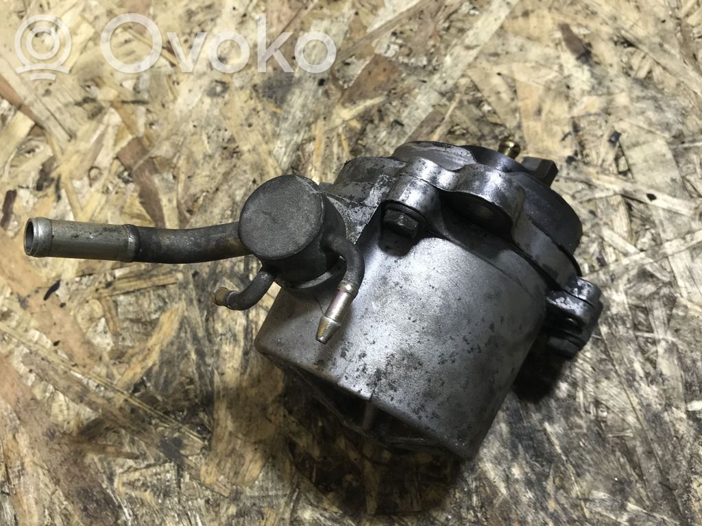 Mazda MPV Vacuum pump 