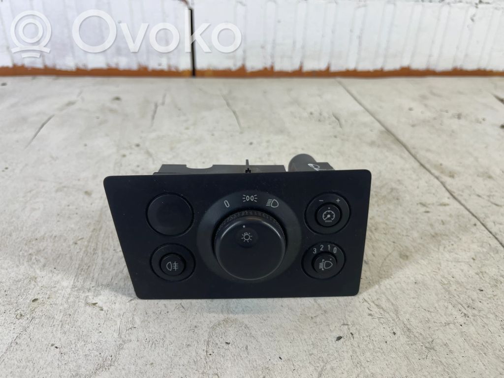 Opel Zafira B Interruptor de luz 