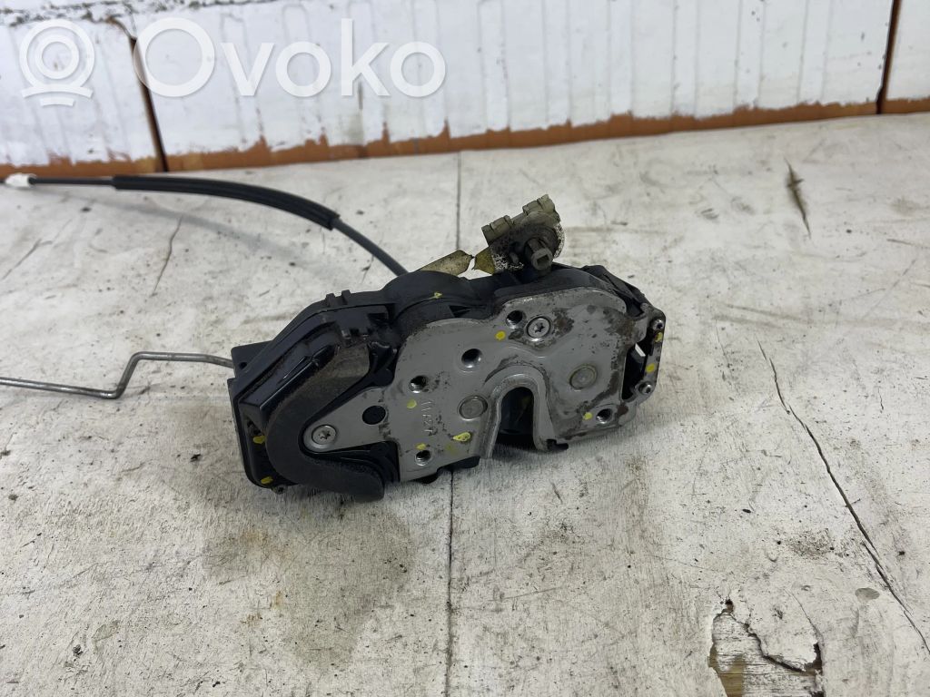 Opel Astra J Zamek drzwi przednich 