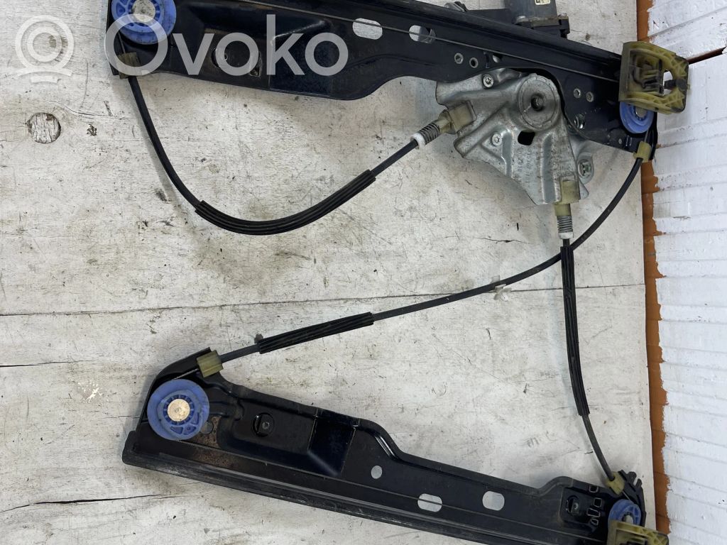 Opel Astra J Elektryczny podnośnik szyby drzwi przednich 