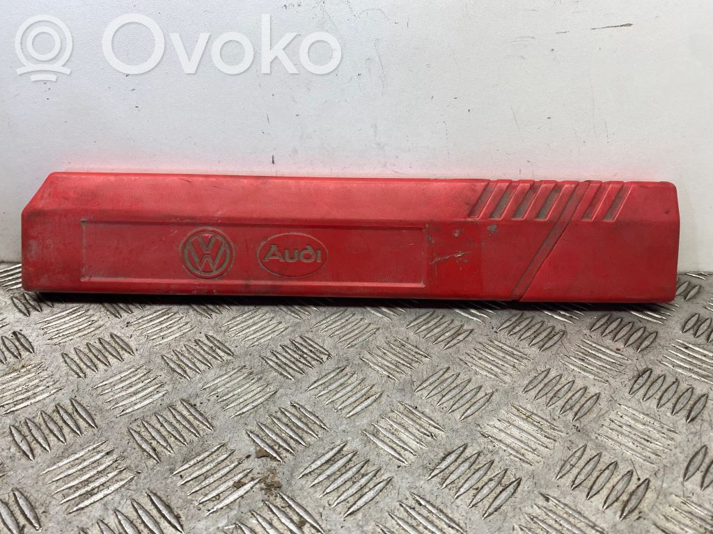 Audi A4 S4 B5 8D Trójkąt ostrzegawczy 