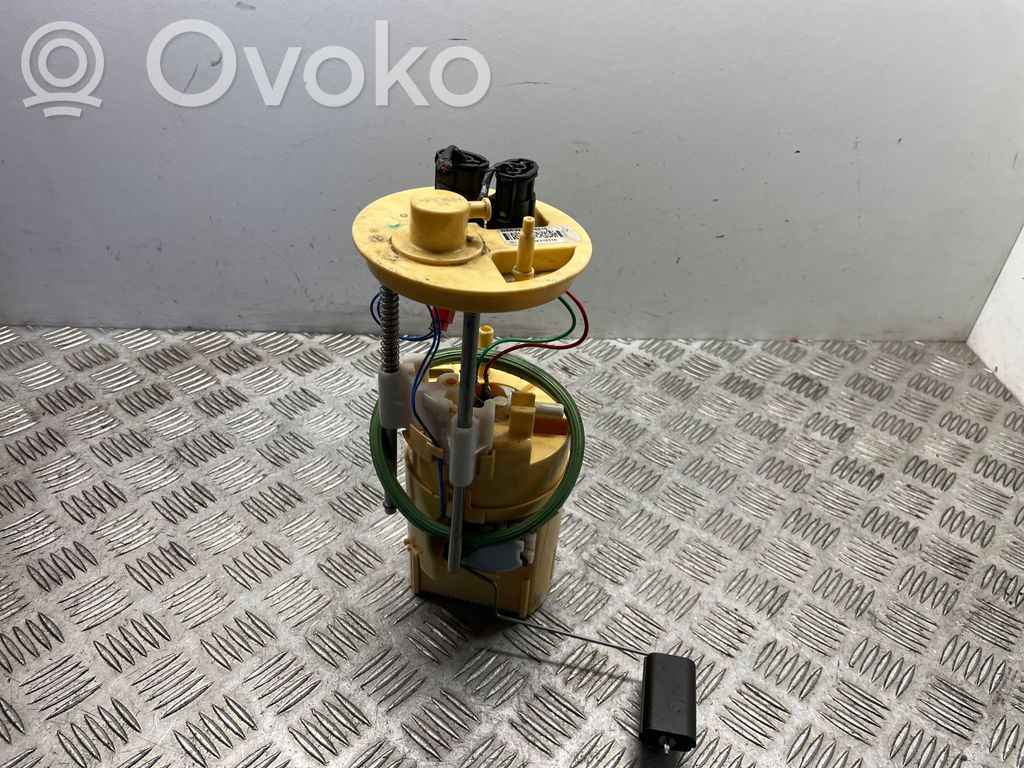 BMW X5 E70 Bomba interna de combustible 