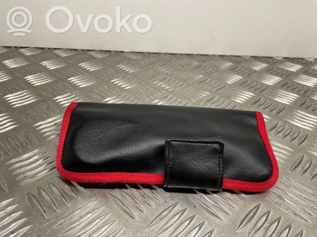 BMW 5 E60 E61 Tool set 