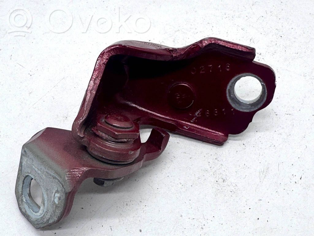 Ford Fusion II Aizmugurē apakšējā vira (eņģe) 
