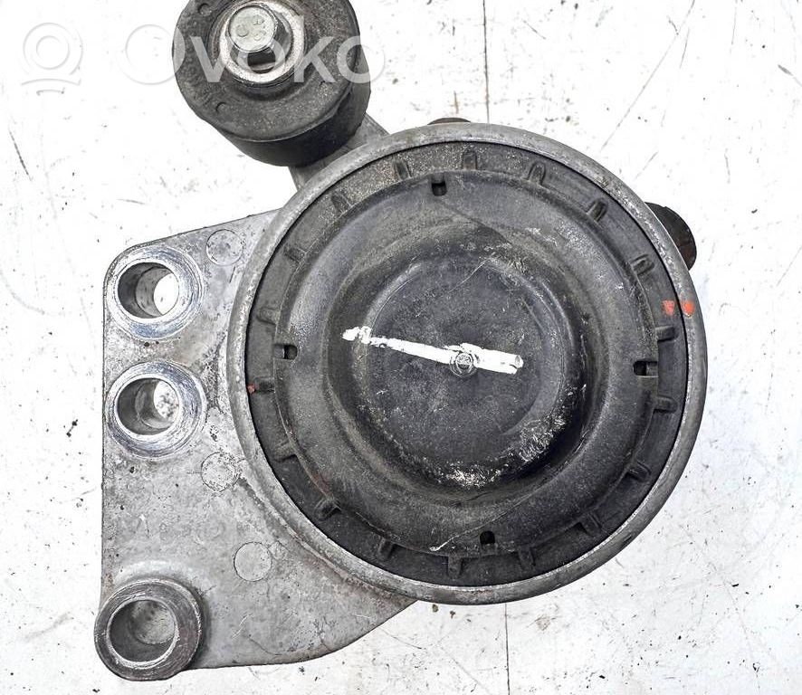 Ford Fusion II Engine mount bracket 