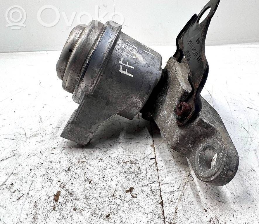 Ford Fusion II Engine mount bracket 