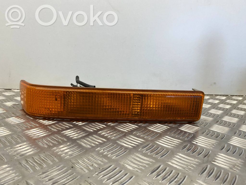 Chevrolet Blazer Front fender indicator light 