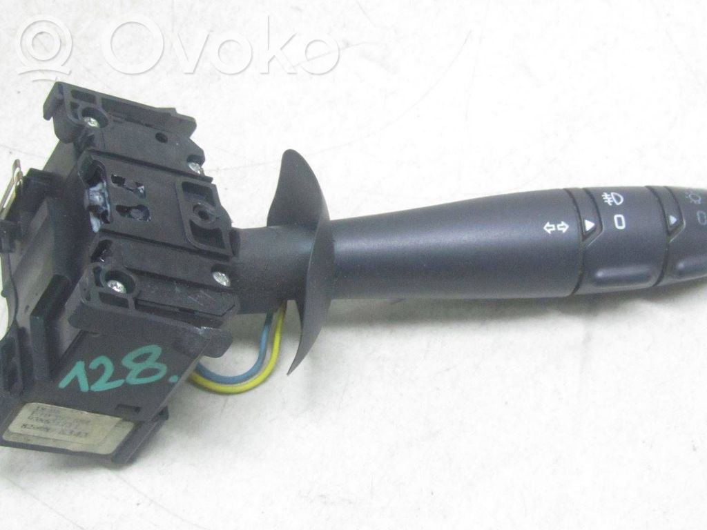 Renault Trafic II (X83) Wiper control stalk 