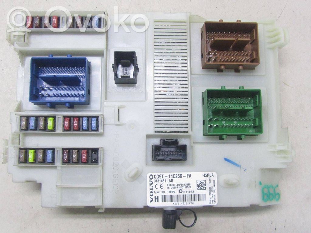 Volvo XC60 Fuse module 