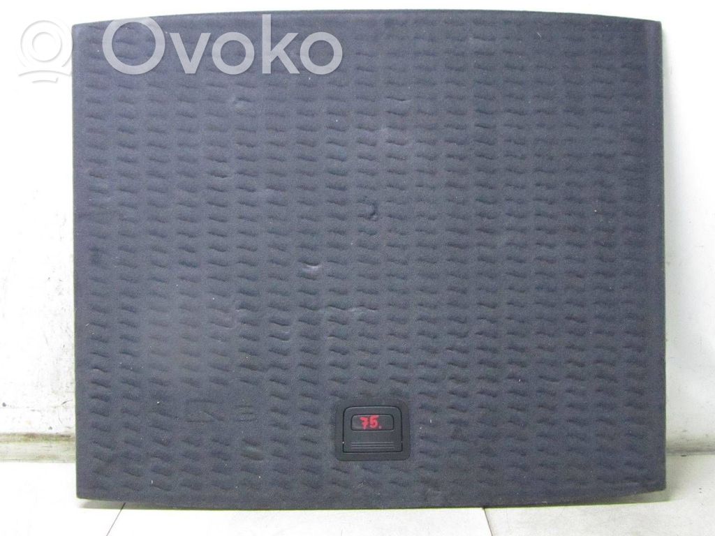 Trunk bottom trim panel