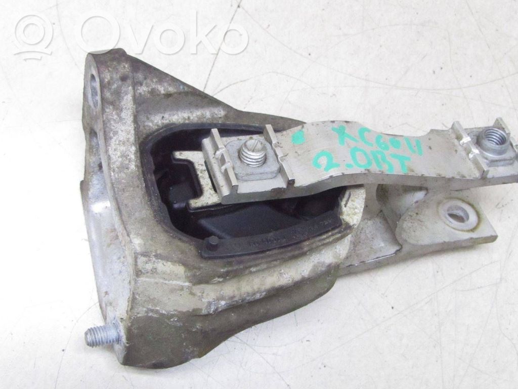 Engine mount bracket   32139982