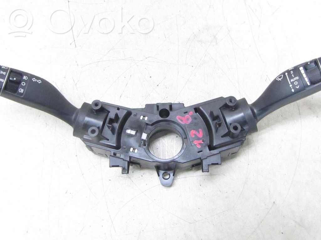Hyundai Tucson LM Wiper turn signal indicator stalk/switch 