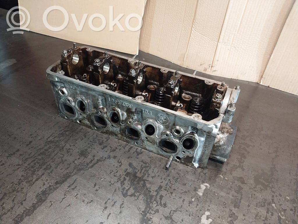 BMW 3 E36 Engine head 