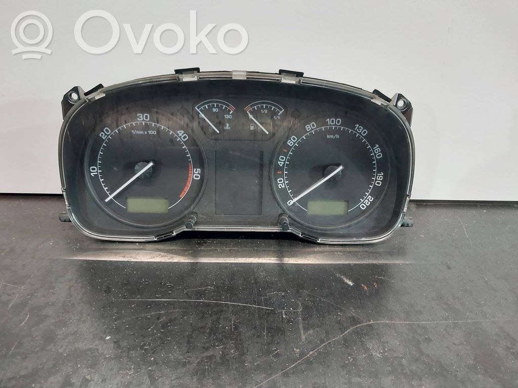 Skoda Octavia Mk1 (1U) Speedometer (instrument cluster) 