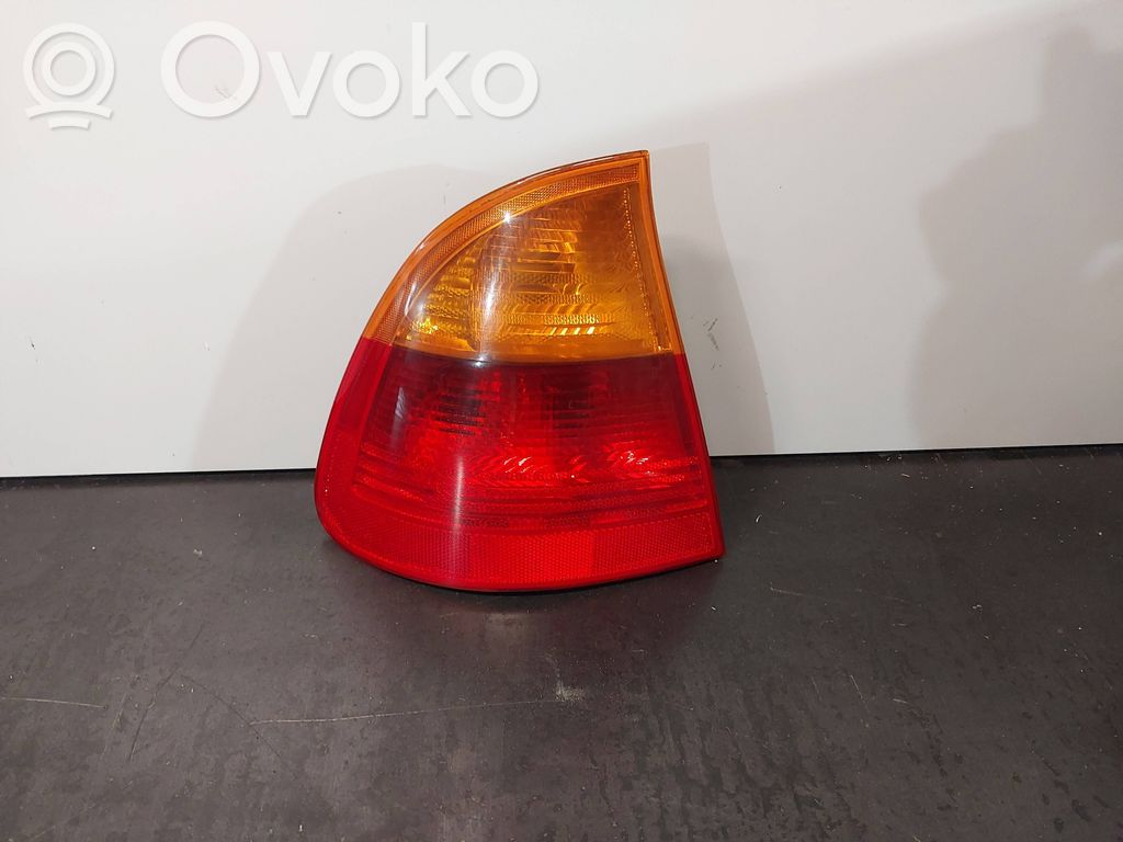 BMW 3 E46 Galinis žibintas kėbule 