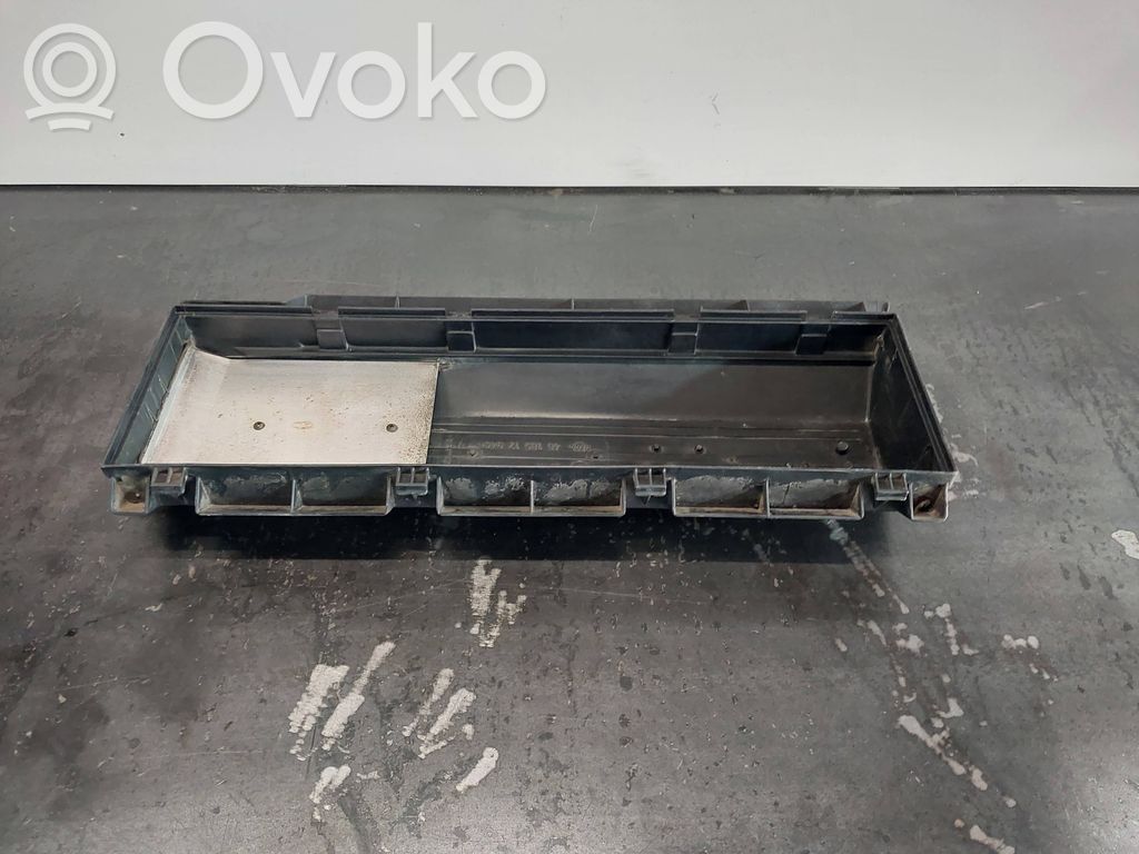 BMW 5 E39 Air filter box 