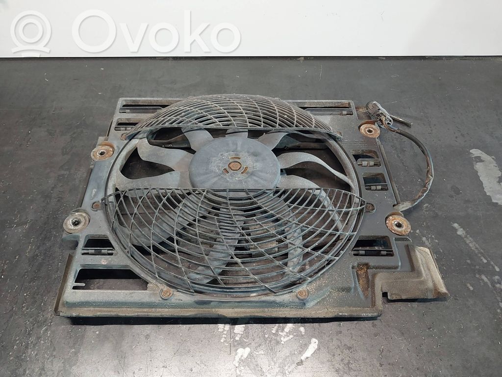 BMW 5 E39 Elektryczny wentylator chłodnicy 