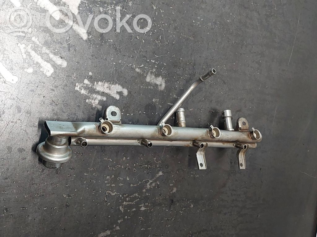 BMW 3 E46 Fuel main line pipe 