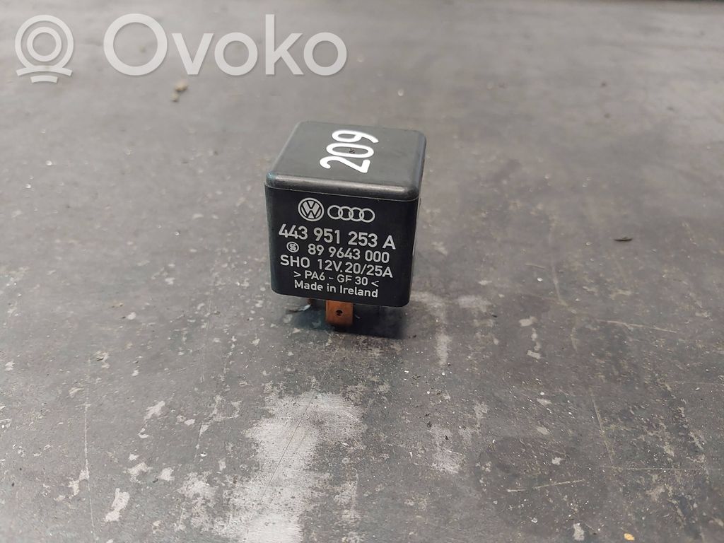 Audi A4 S4 B5 8D Cita veida releji 