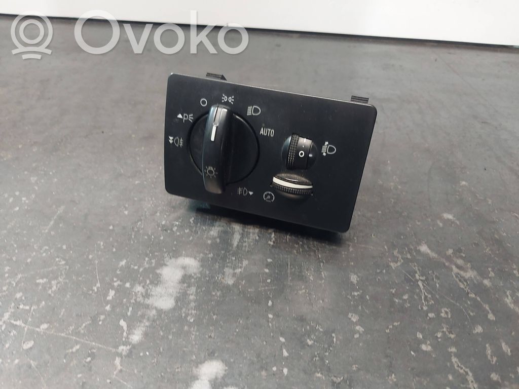 Ford C-MAX I Light switch 