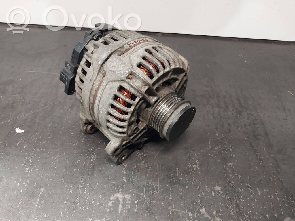 Audi A6 S6 C5 4B Generatorius 