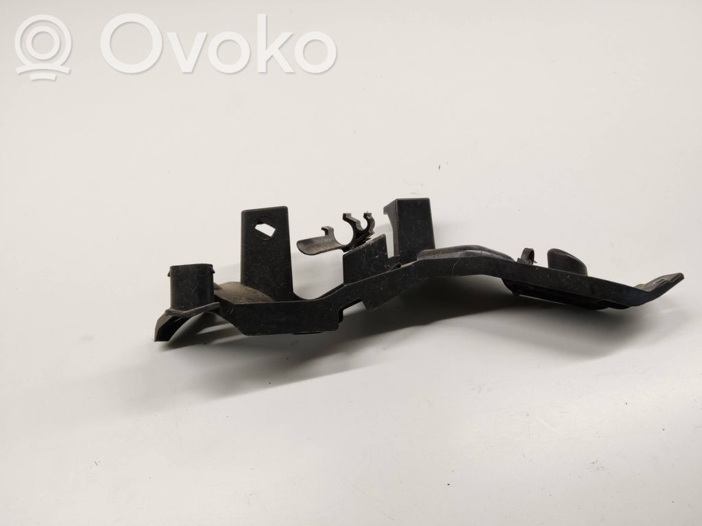Volvo V60 Cits aizmugures šasijas elements 