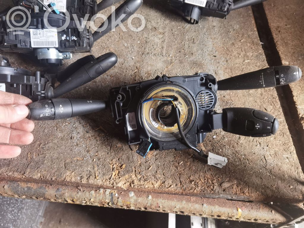 Peugeot 5008 Interrupteur d'éclairage de la cabine dans le panneau 