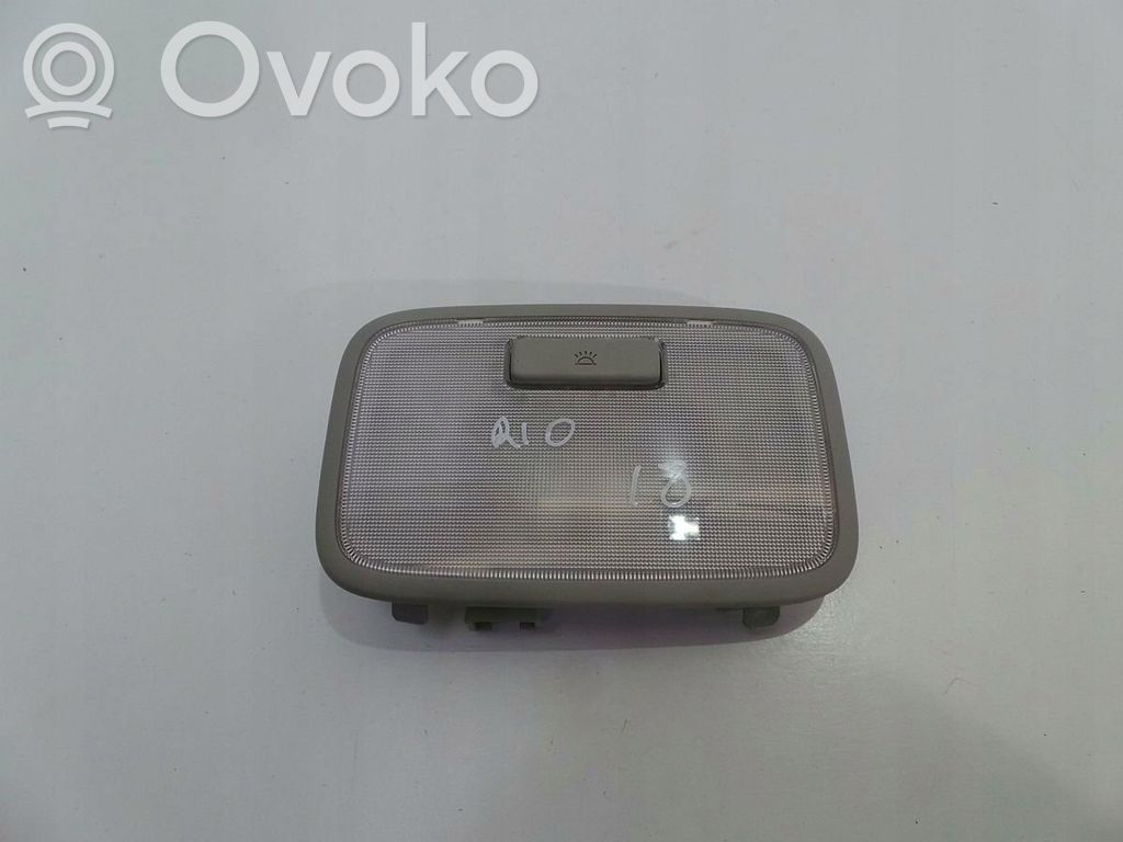 KIA Rio Luz del asiento trasero 