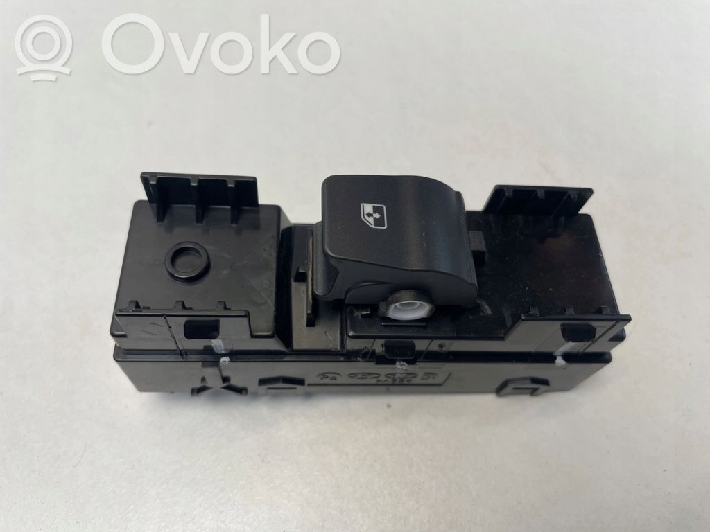 Hyundai i30 Electric window control switch 