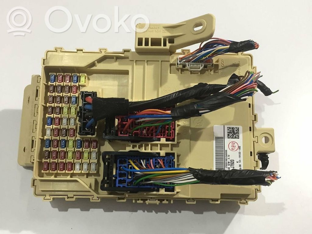 KIA Ceed Fuse box set 