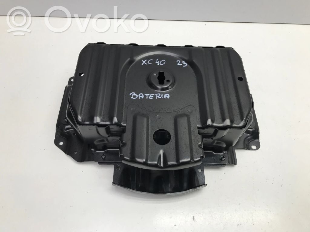 Volvo XC40 Battery box tray 