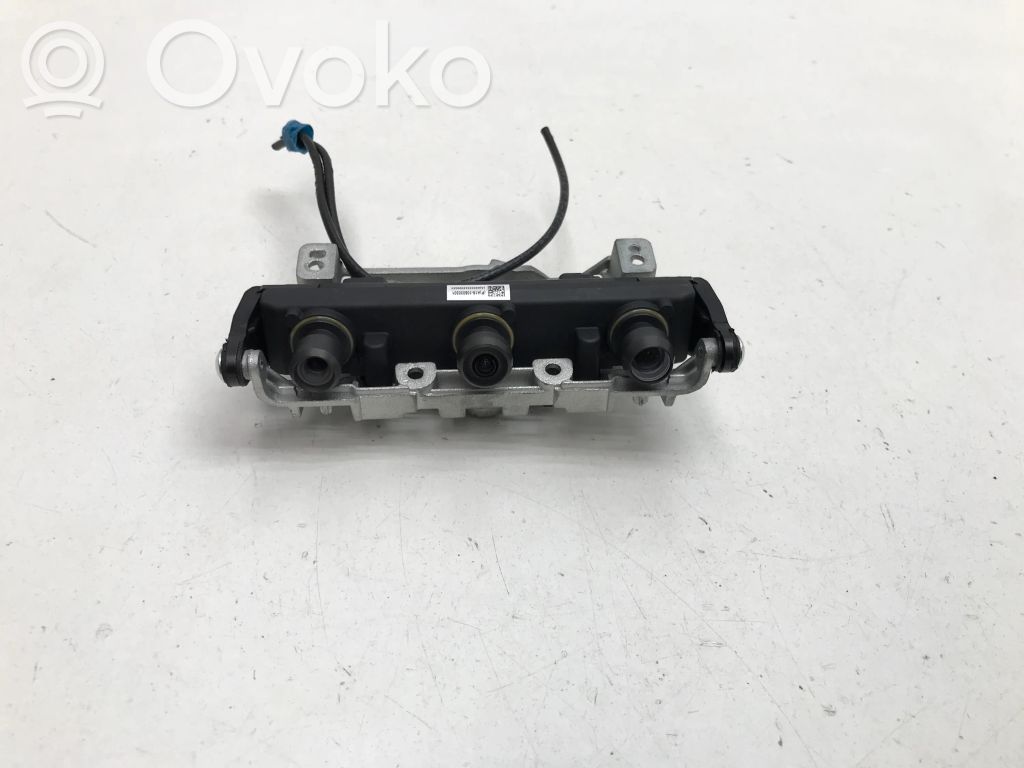 Tesla Model Y Windshield/windscreen camera 
