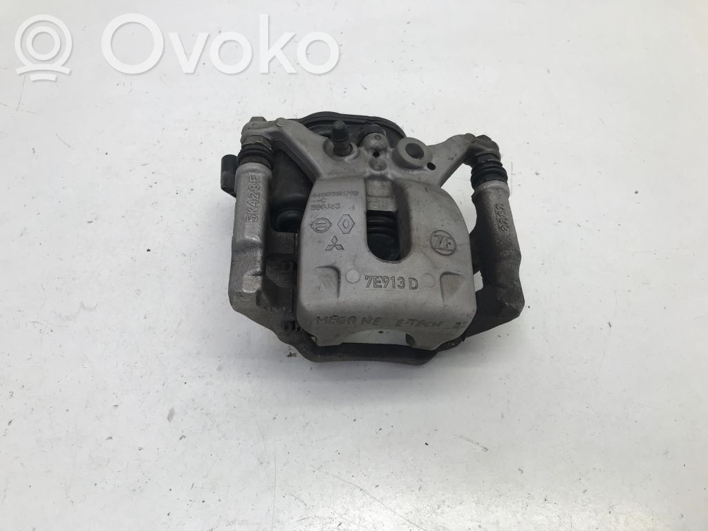 Renault Megane E-Tech Задний суппорт 