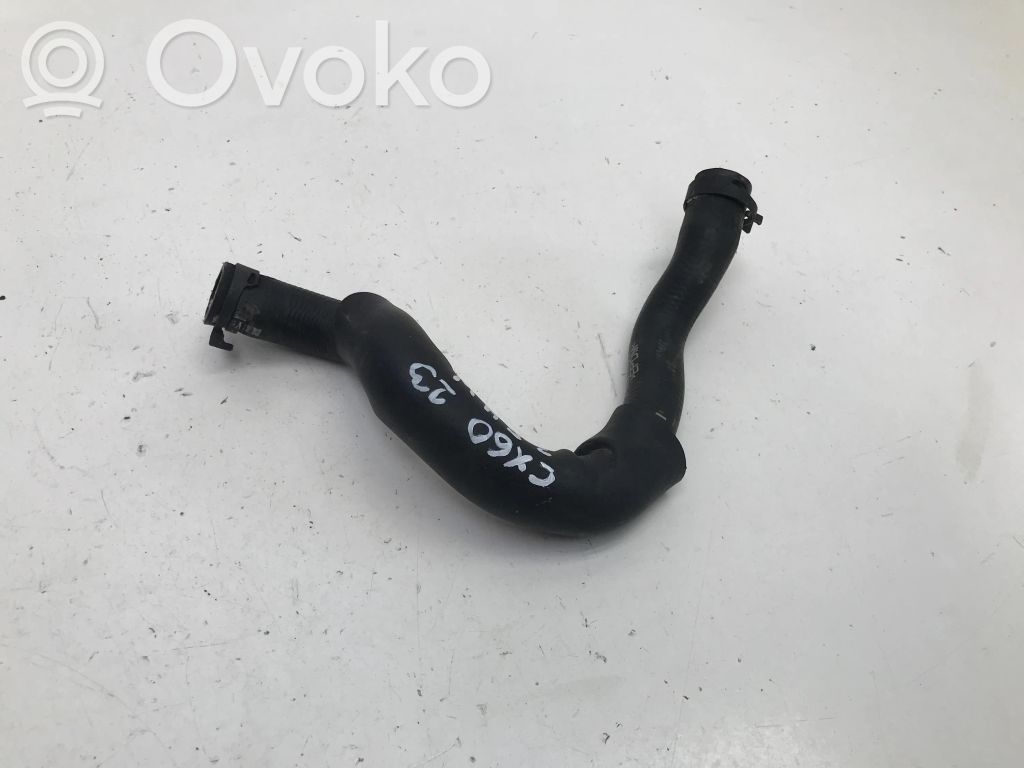 Mazda CX-60 Tuyau de liquide de refroidissement moteur 