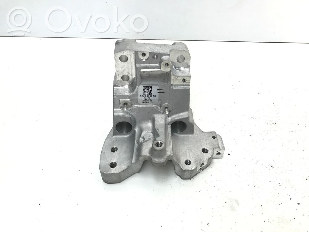 Jaguar E-Pace Engine mounting bracket 